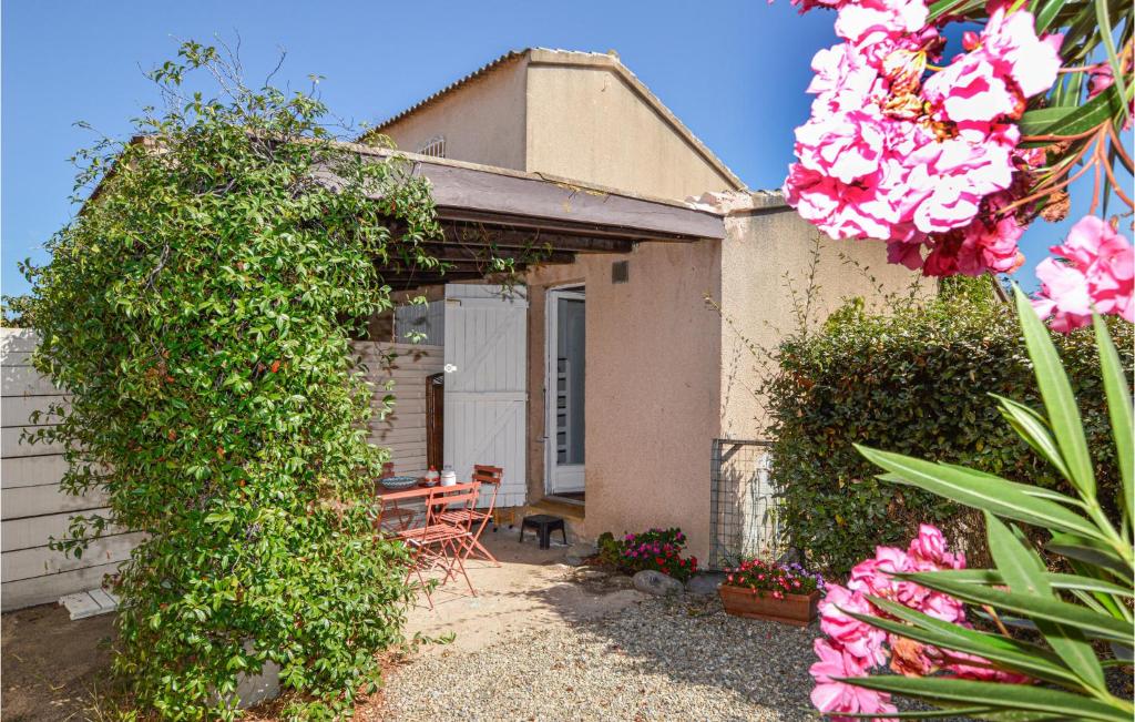 1 Bedroom Gorgeous Home In Venzolasca