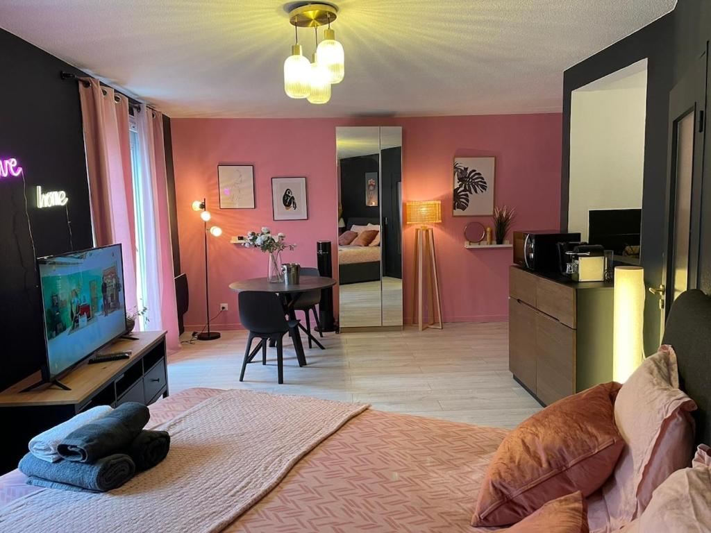 Superb apartment for 4 people, center - auto museum