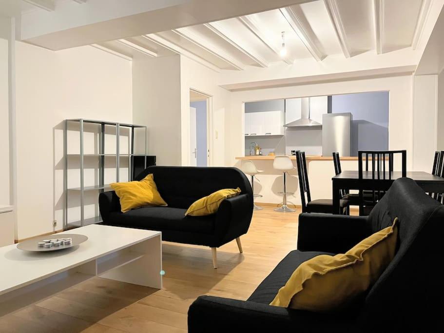 Superbe appartement aéroport et gare Charleroi