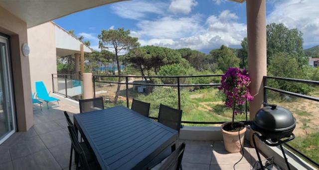 T2 neuf bord de plage - terrasse - CALVI