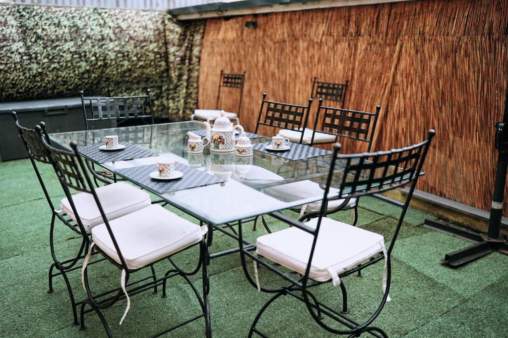 T3 Cozy, terrace, train station 10 min away