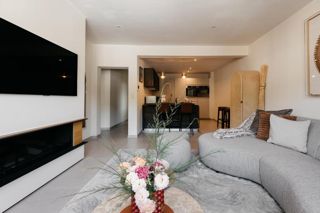 The Edgewater Suites - SKYLINE