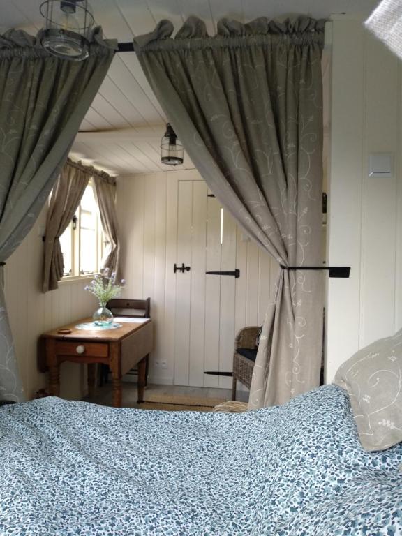 The English shepherds hut @ Les Aulnaies