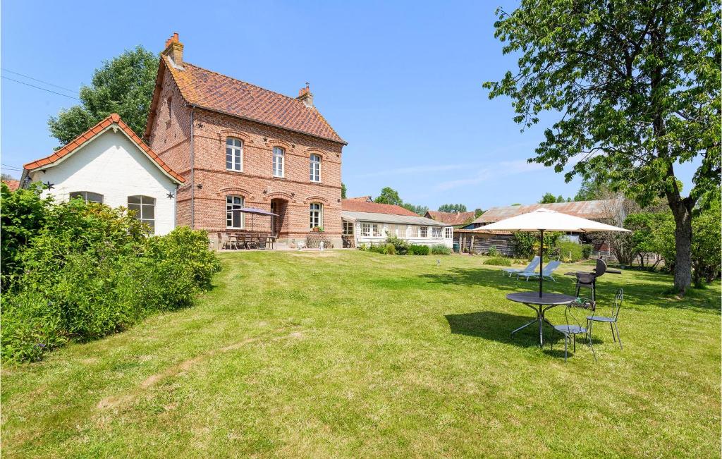 Beautiful Home In Fressin With Kitchen
