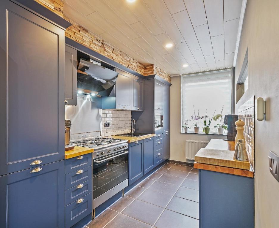 THE120 work or holiday home