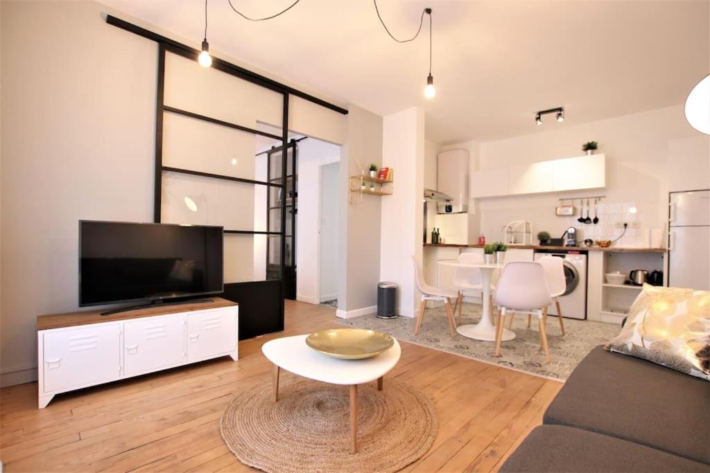 Toulouse grand T2 climatisé Proche Place Dupuy