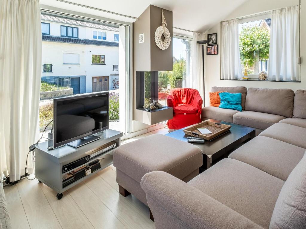 Villa in Koksijde with Sunny Terrace, cleaning included