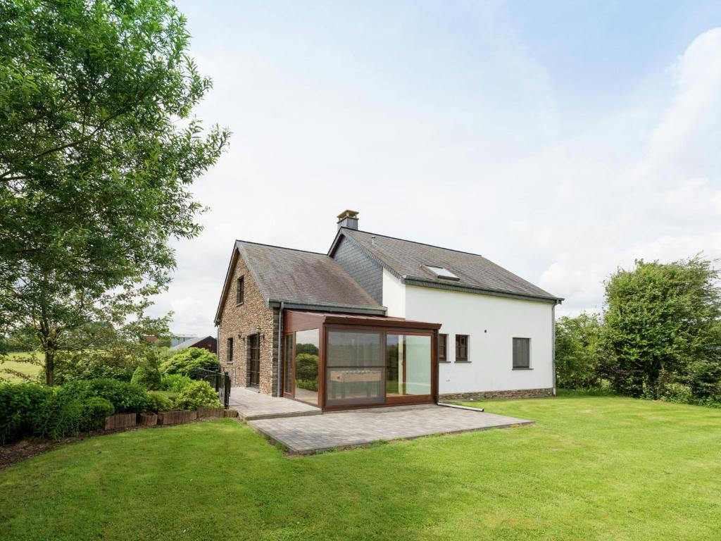 Charming Villa Near Houffalize