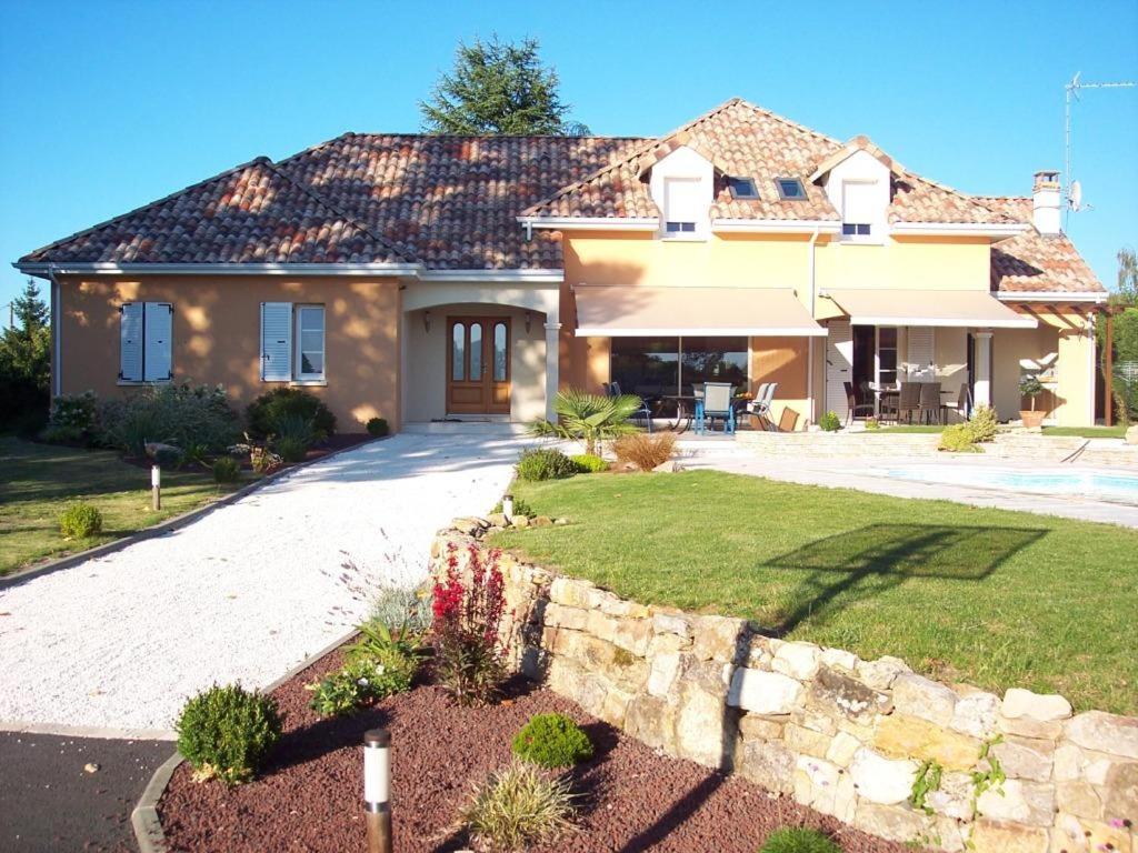 Villa Blue Velvet