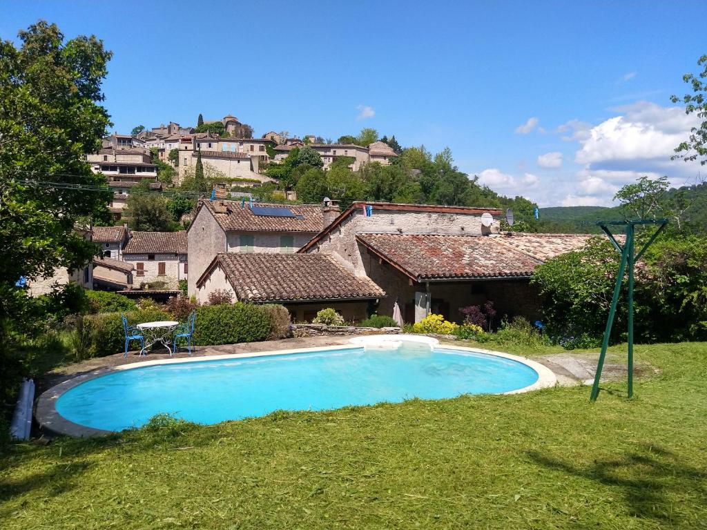Au cœur de Bruniquel - Magnifique villa en pierres pour 7 personnes - Piscine privée - Poêle - Vue imprenable sur le village - Jardin - Garage