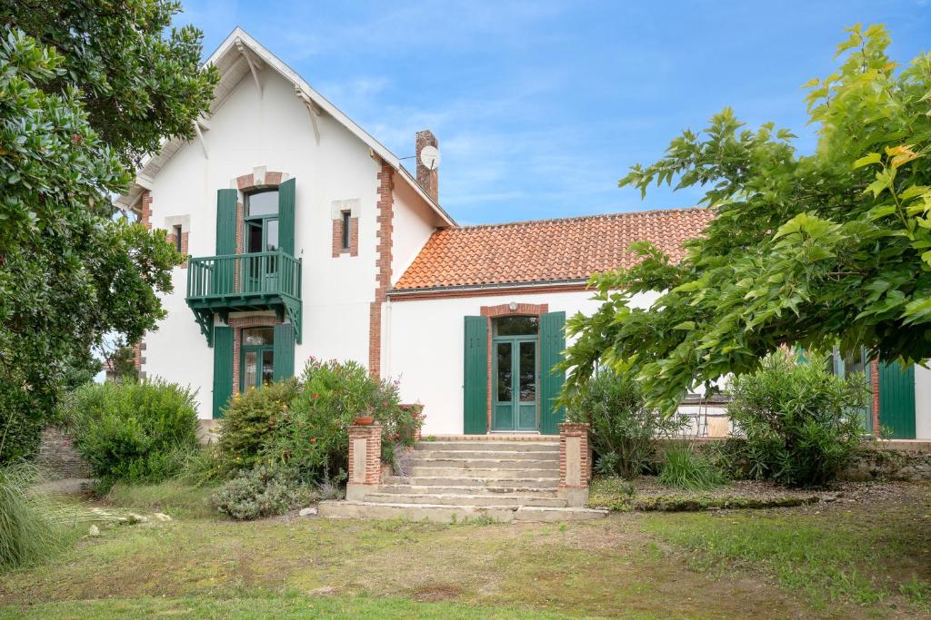 Villa de famille pour 13 à 200m de la mer