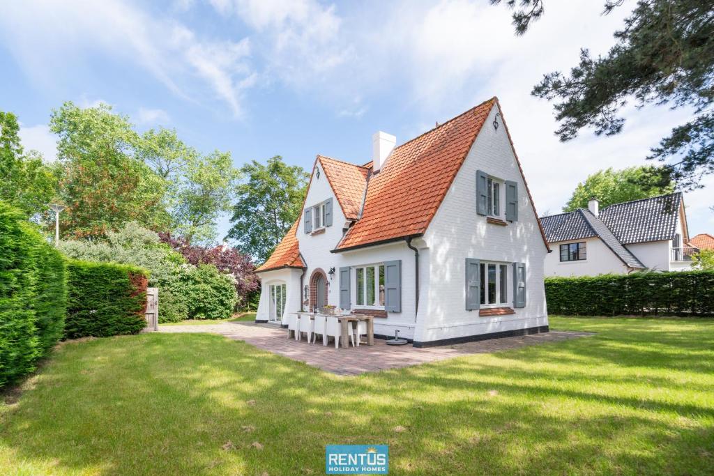 Villa De Mus - house with enclosed garden for 9 people