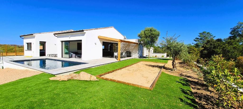 Villa Florida, 8 pers, vue montagne, 350 m plage à pieds