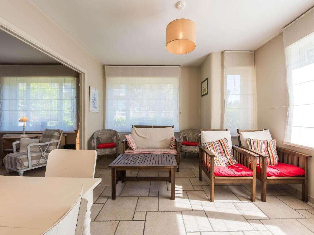Villa in St-Idesbald near Ster der Zee Beach, cleaning included