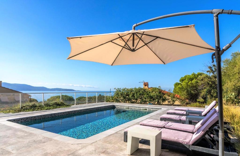Villa le Palmier 10 personnes piscine, vue mer, plage