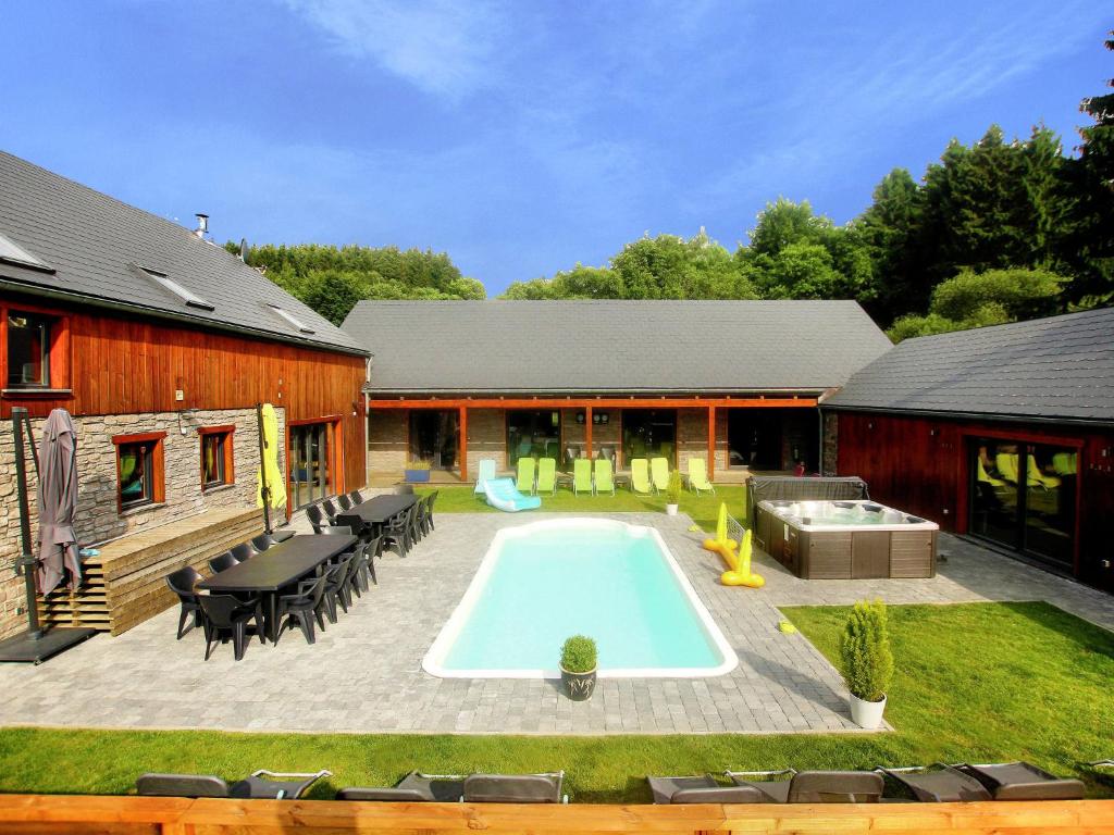 Luxury Estate with Pool
