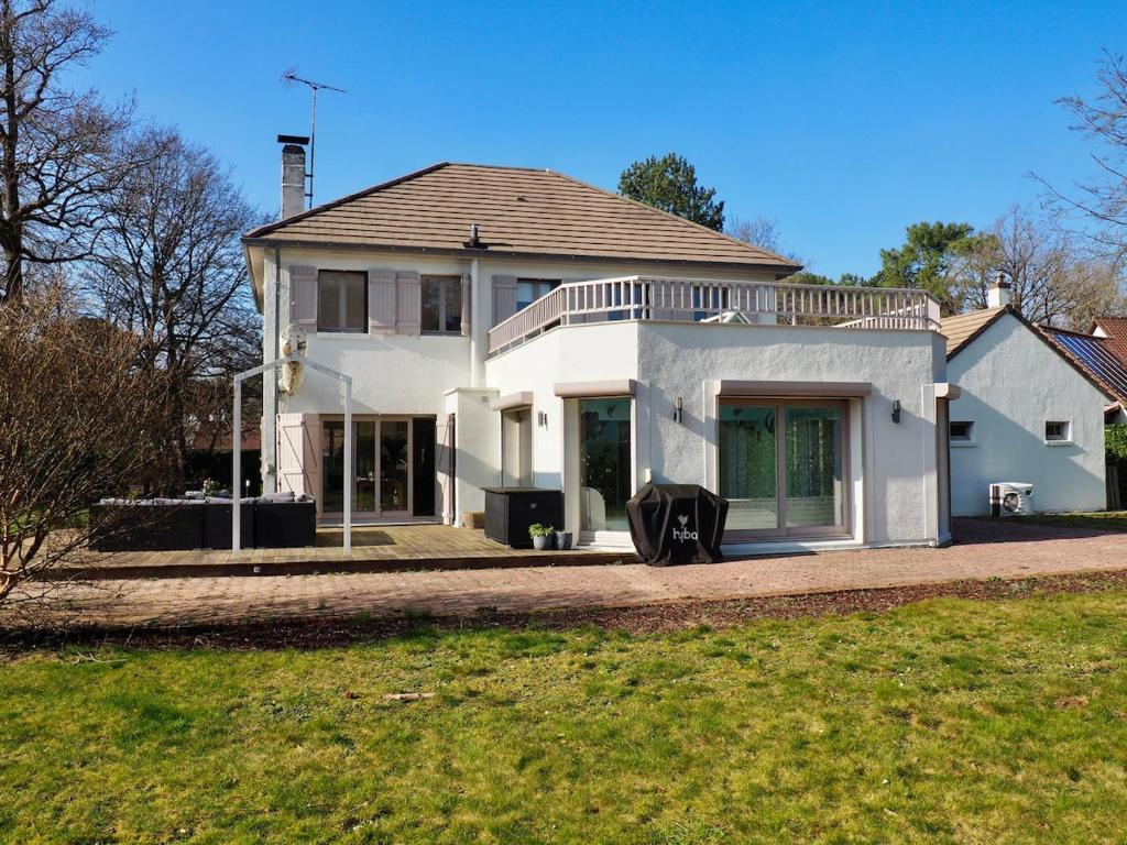 Villa piscine intérieure