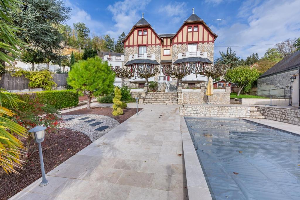 Villa élégante à Bourré + piscine
