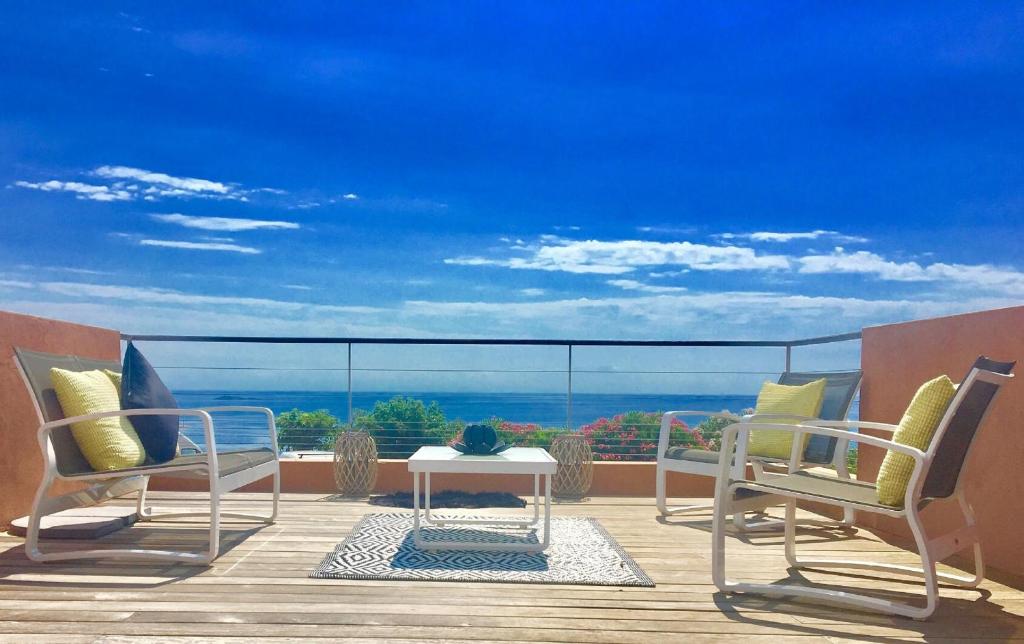 Villa Santa Giulia, vue panoramique sur la mer, 900 m de la plage
