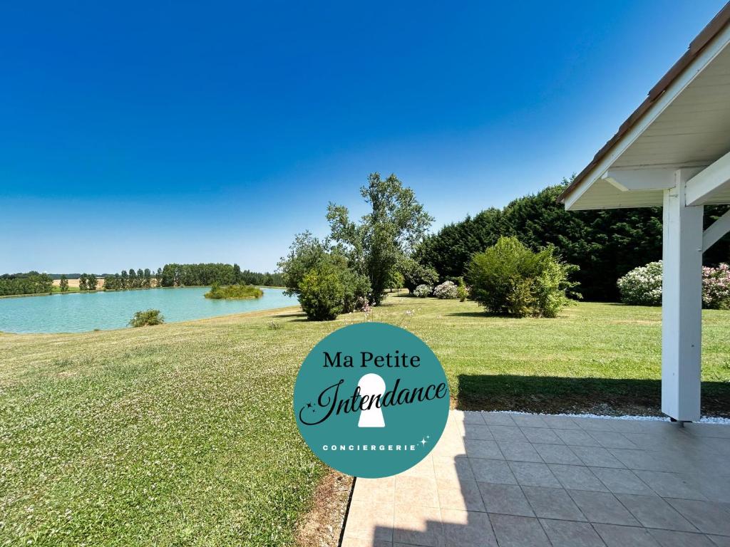 Villa Sheila - Au bord de l'eau avec piscine