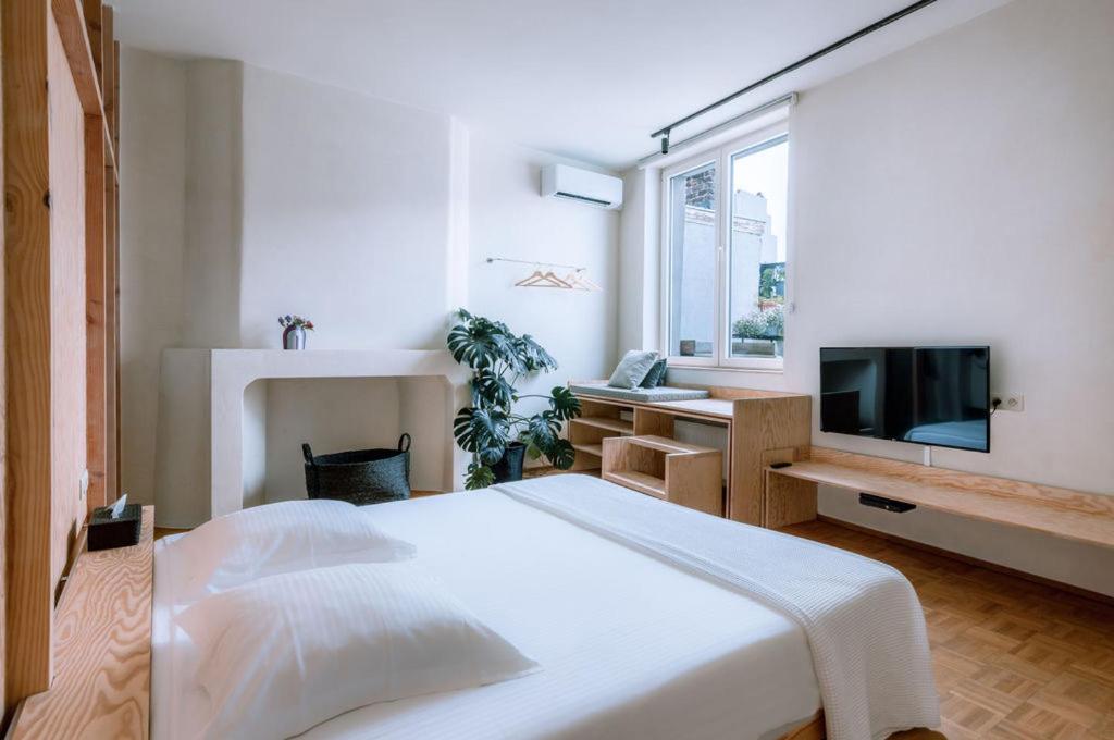 Violet Suites