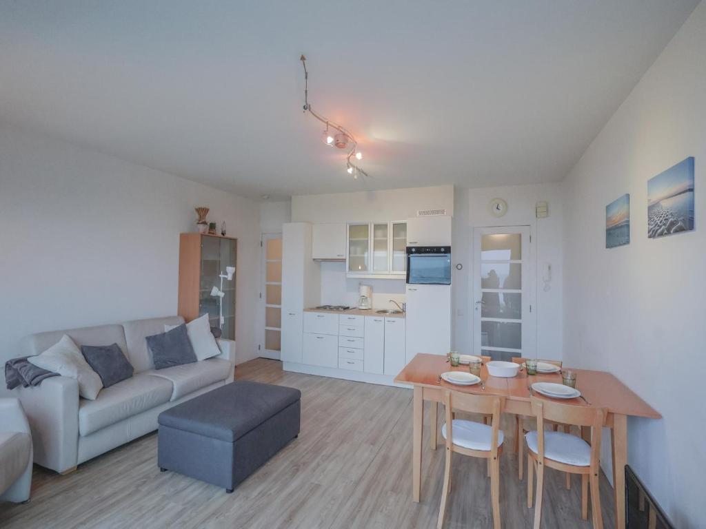 Studio by the Sea in Belgium with Beach Access