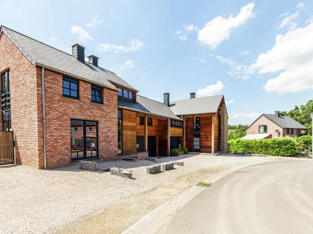 Elegant Villa in Bomal